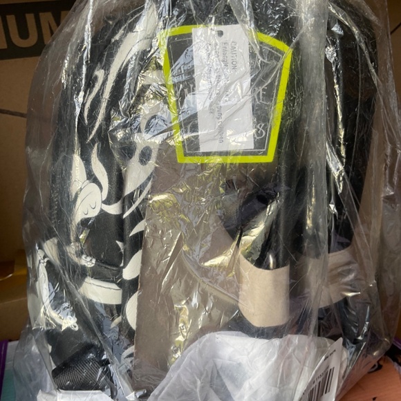 Loungefly NBC  BACKPACK  ZERO  NWT Oogie boogie key chain GLOWS - Picture 2 of 3